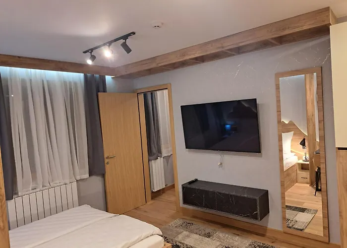 Vucko New 451 Aparthotel 4*